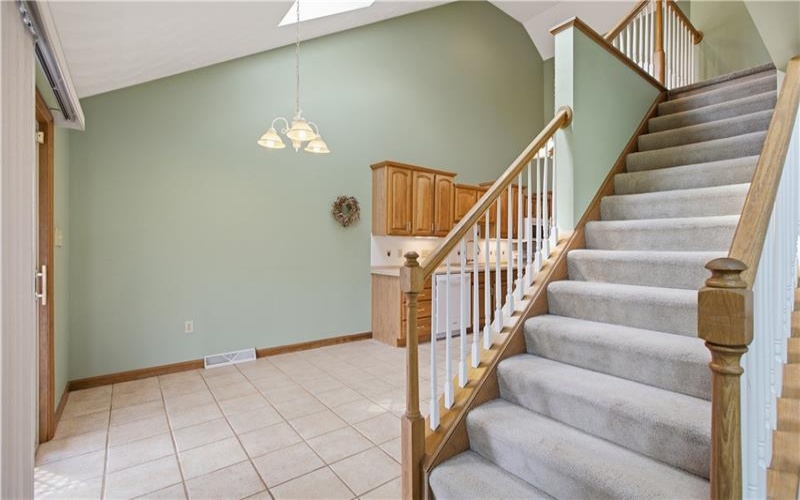 1027 Blackthorne Dr, Jeannette, 15644, 4 Bedrooms Bedrooms, ,3.1 BathroomsBathrooms,Residential,For Sale,Blackthorne Dr,1760976