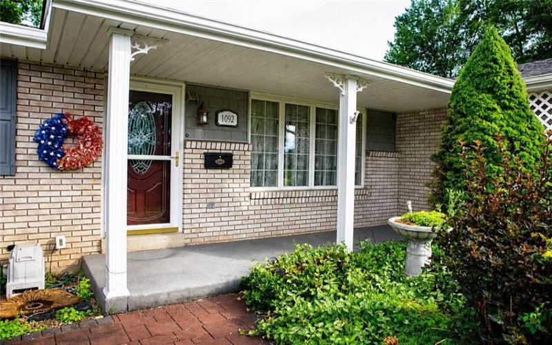 1092 Williams Dr, Belle Vernon, 15012, 3 Bedrooms Bedrooms, 6 Rooms Rooms,2.1 BathroomsBathrooms,Residential,For Sale,Williams Dr,1761006