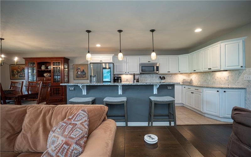 2000 St Andrews Ct, Jeannette, 15644, 2 Bedrooms Bedrooms, 8 Rooms Rooms,2.2 BathroomsBathrooms,Residential,For Sale,St Andrews Ct,1761421