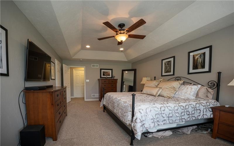 2000 St Andrews Ct, Jeannette, 15644, 2 Bedrooms Bedrooms, 8 Rooms Rooms,2.2 BathroomsBathrooms,Residential,For Sale,St Andrews Ct,1761421