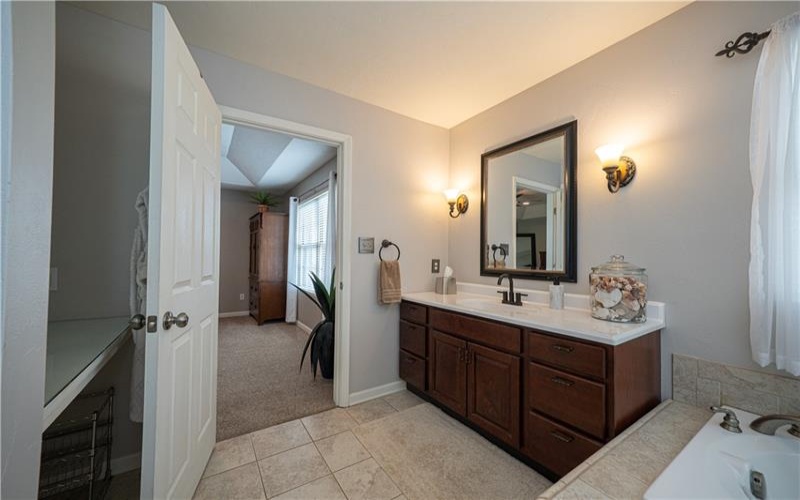 2000 St Andrews Ct, Jeannette, 15644, 2 Bedrooms Bedrooms, 8 Rooms Rooms,2.2 BathroomsBathrooms,Residential,For Sale,St Andrews Ct,1761421