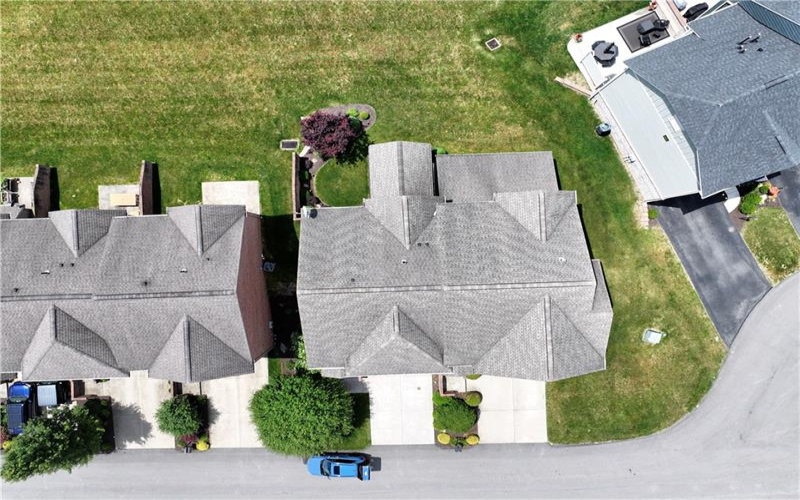 2000 St Andrews Ct, Jeannette, 15644, 2 Bedrooms Bedrooms, 8 Rooms Rooms,2.2 BathroomsBathrooms,Residential,For Sale,St Andrews Ct,1761421