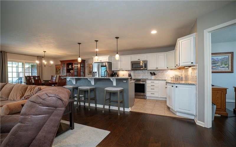 2000 St Andrews Ct, Jeannette, 15644, 2 Bedrooms Bedrooms, 8 Rooms Rooms,2.2 BathroomsBathrooms,Residential,For Sale,St Andrews Ct,1761421