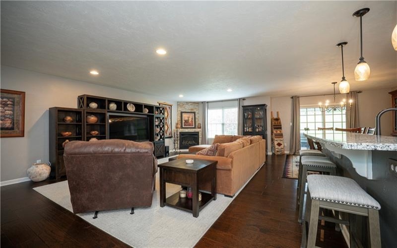 2000 St Andrews Ct, Jeannette, 15644, 2 Bedrooms Bedrooms, 8 Rooms Rooms,2.2 BathroomsBathrooms,Residential,For Sale,St Andrews Ct,1761421