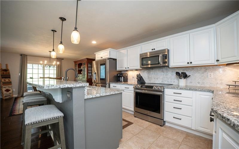 2000 St Andrews Ct, Jeannette, 15644, 2 Bedrooms Bedrooms, 8 Rooms Rooms,2.2 BathroomsBathrooms,Residential,For Sale,St Andrews Ct,1761421
