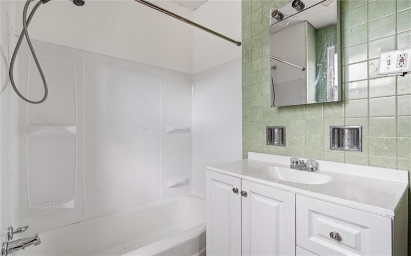400 Spring St, Brownsville, 15417, 3 Bedrooms Bedrooms, 7 Rooms Rooms,1 BathroomBathrooms,Residential,For Sale,Spring St,1761780