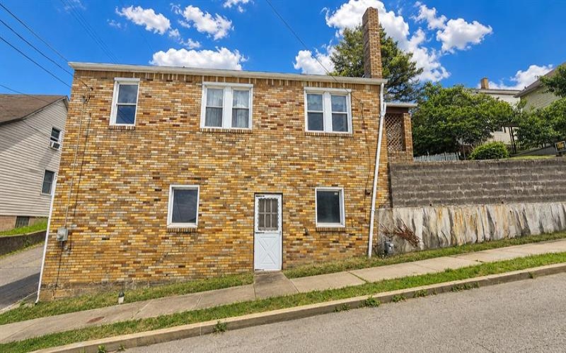 913 Hancock AVENUE, Vandergrift, 15690, 2 Bedrooms Bedrooms, 5 Rooms Rooms,1 BathroomBathrooms,Residential,For Sale,Hancock,1761990