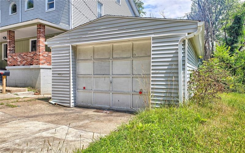 710-712 Stella Street, Jeannette, 15644, 8 Bedrooms Bedrooms, ,3.1 BathroomsBathrooms,Residential,For Sale,Stella Street,1762180