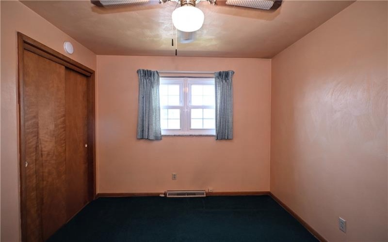 20 JEFFERSON DRIVE, Monessen, 15062, 3 Bedrooms Bedrooms, 8 Rooms Rooms,2 BathroomsBathrooms,Residential,For Sale,JEFFERSON DRIVE,1762243