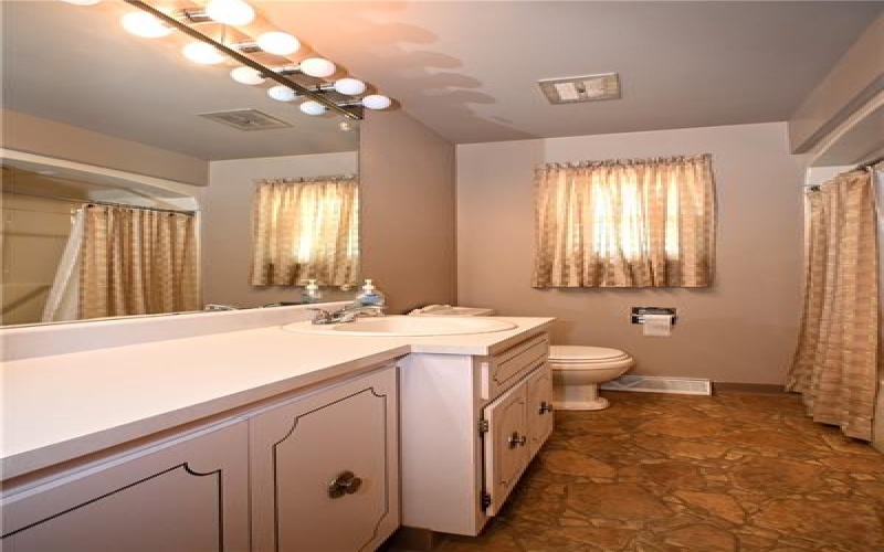 20 JEFFERSON DRIVE, Monessen, 15062, 3 Bedrooms Bedrooms, 8 Rooms Rooms,2 BathroomsBathrooms,Residential,For Sale,JEFFERSON DRIVE,1762243
