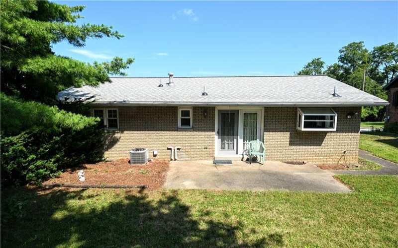20 JEFFERSON DRIVE, Monessen, 15062, 3 Bedrooms Bedrooms, 8 Rooms Rooms,2 BathroomsBathrooms,Residential,For Sale,JEFFERSON DRIVE,1762243