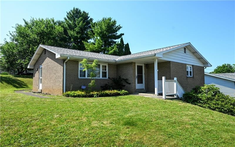 20 JEFFERSON DRIVE, Monessen, 15062, 3 Bedrooms Bedrooms, 8 Rooms Rooms,2 BathroomsBathrooms,Residential,For Sale,JEFFERSON DRIVE,1762243