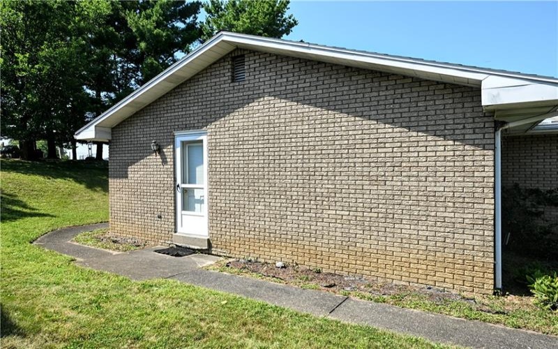 20 JEFFERSON DRIVE, Monessen, 15062, 3 Bedrooms Bedrooms, 8 Rooms Rooms,2 BathroomsBathrooms,Residential,For Sale,JEFFERSON DRIVE,1762243