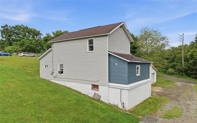 220 2nd St, Leechburg, 15656, 2 Bedrooms Bedrooms, 5 Rooms Rooms,1 BathroomBathrooms,Residential,For Sale,2nd St,1762466