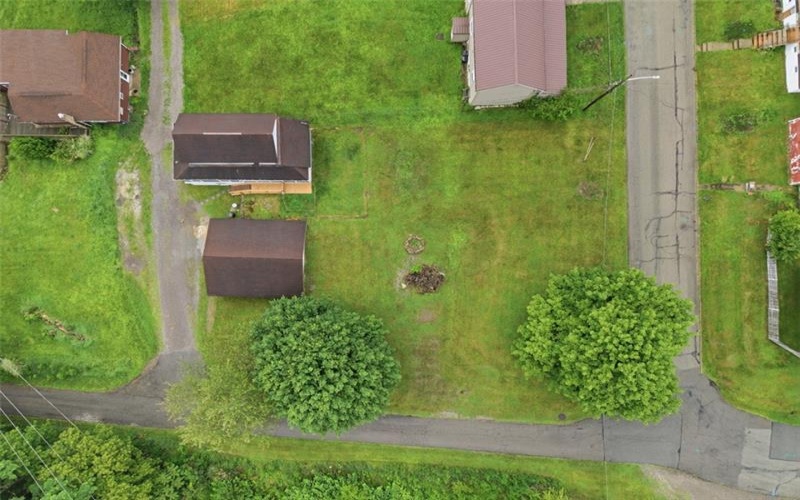220 2nd St, Leechburg, 15656, 2 Bedrooms Bedrooms, 5 Rooms Rooms,1 BathroomBathrooms,Residential,For Sale,2nd St,1762466