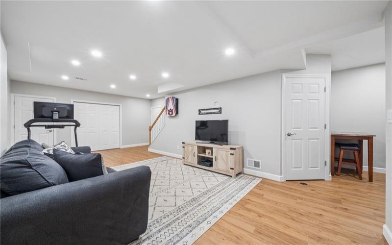 1115 Chaucer Dr, Greensburg, 15601, 4 Bedrooms Bedrooms, 11 Rooms Rooms,3.1 BathroomsBathrooms,Residential,For Sale,Chaucer Dr,1762475