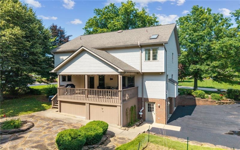 1115 Chaucer Dr, Greensburg, 15601, 4 Bedrooms Bedrooms, 11 Rooms Rooms,3.1 BathroomsBathrooms,Residential,For Sale,Chaucer Dr,1762475