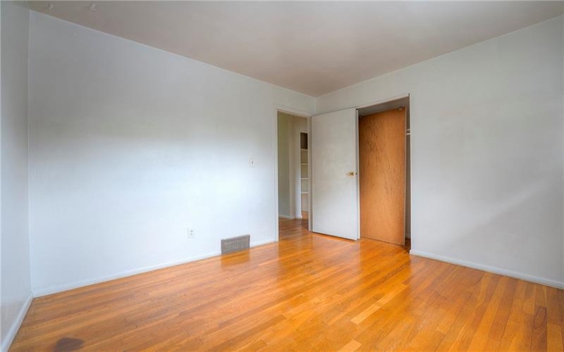 105 Mt. Pleasant Blvd., Irwin, 15642, 3 Bedrooms Bedrooms, 8 Rooms Rooms,1 BathroomBathrooms,Residential,For Sale,Mt. Pleasant Blvd.,1762549