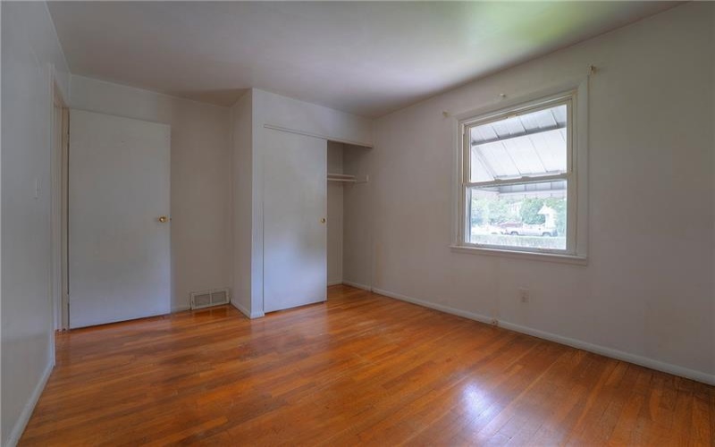 105 Mt. Pleasant Blvd., Irwin, 15642, 3 Bedrooms Bedrooms, 8 Rooms Rooms,1 BathroomBathrooms,Residential,For Sale,Mt. Pleasant Blvd.,1762549