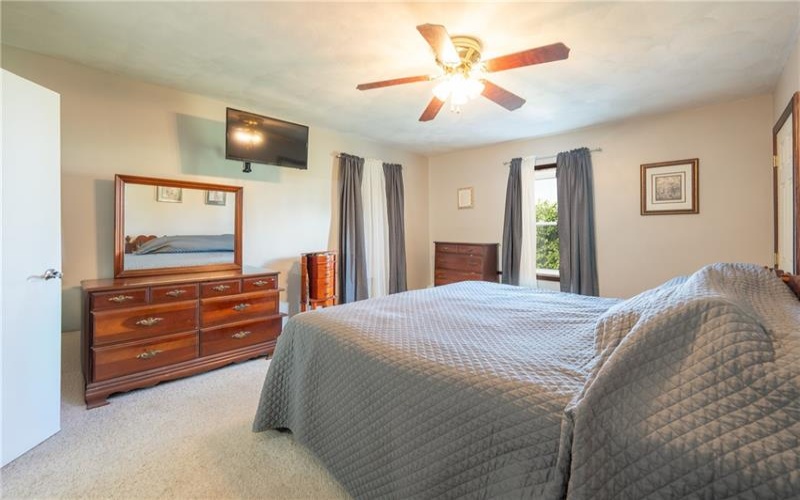 11 School St, Scottdale, 15683, 3 Bedrooms Bedrooms, ,2 BathroomsBathrooms,Residential,For Sale,School St,1762592