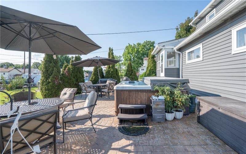 11 School St, Scottdale, 15683, 3 Bedrooms Bedrooms, ,2 BathroomsBathrooms,Residential,For Sale,School St,1762592