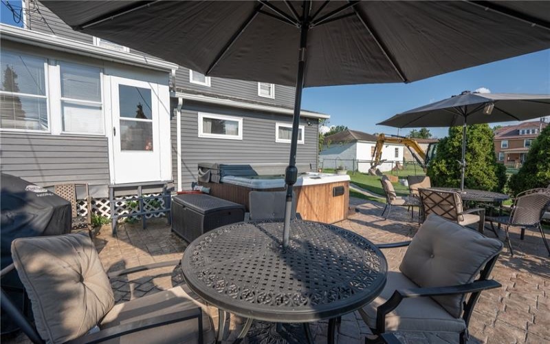 11 School St, Scottdale, 15683, 3 Bedrooms Bedrooms, ,2 BathroomsBathrooms,Residential,For Sale,School St,1762592