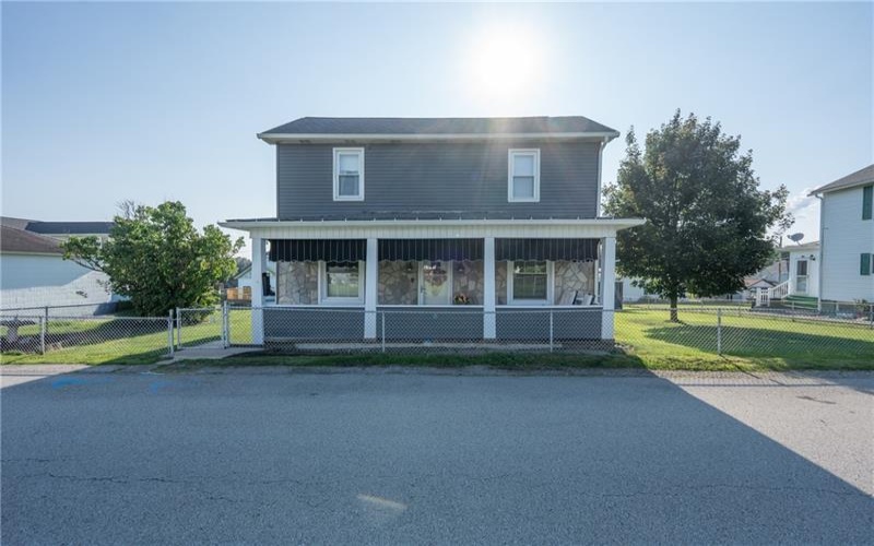 11 School St, Scottdale, 15683, 3 Bedrooms Bedrooms, ,2 BathroomsBathrooms,Residential,For Sale,School St,1762592