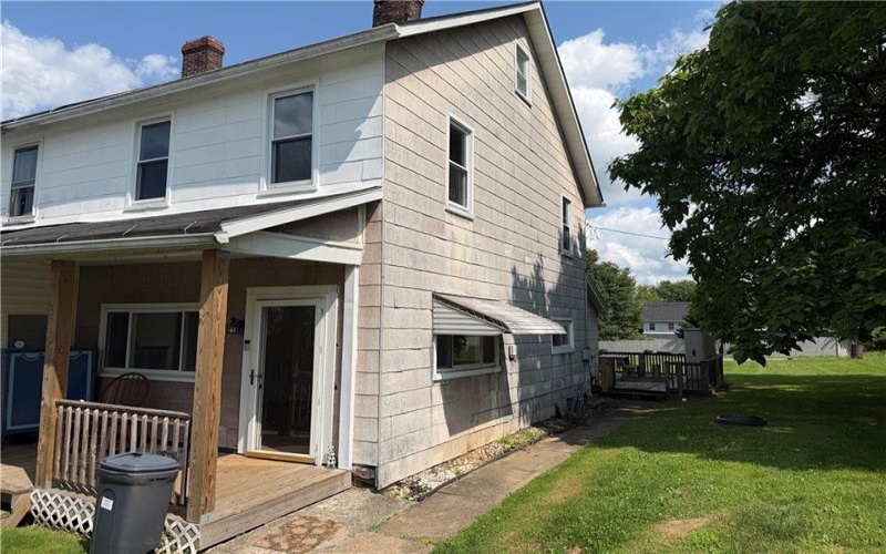 3305 3rd St, Dunbar, 15431, 2 Bedrooms Bedrooms, ,0.1 BathroomBathrooms,Residential,For Sale,3rd St,1762598