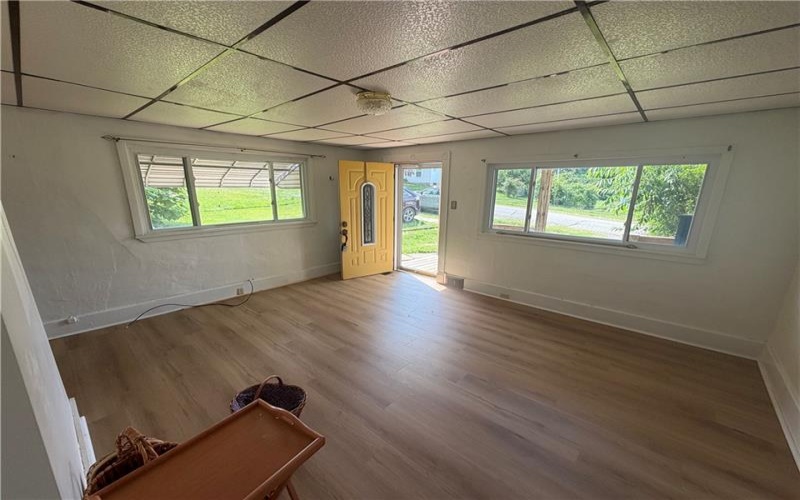 3305 3rd St, Dunbar, 15431, 2 Bedrooms Bedrooms, ,0.1 BathroomBathrooms,Residential,For Sale,3rd St,1762598