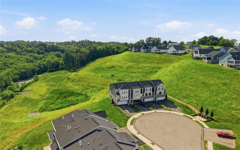 600 Spruce Lane, Canonsburg, 15317, 3 Bedrooms Bedrooms, ,2.2 BathroomsBathrooms,Residential,For Sale,Spruce Lane,1762600