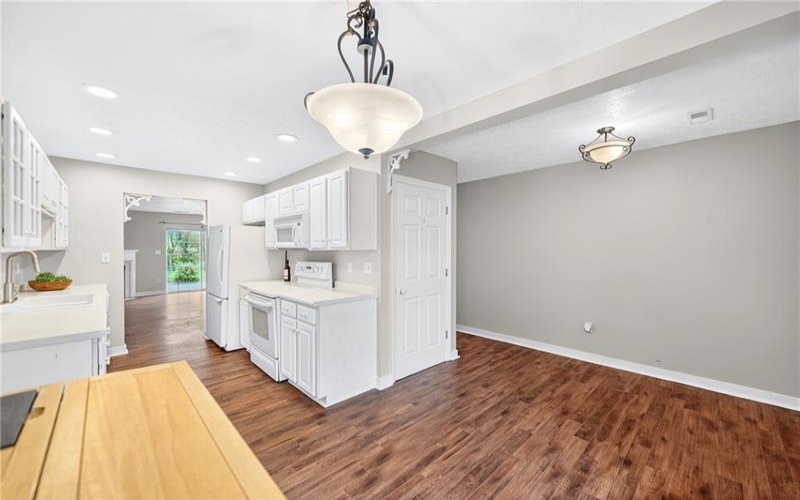 4 Dogwood Drive, Washington, 15301, 3 Bedrooms Bedrooms, 9 Rooms Rooms,1.1 BathroomsBathrooms,Residential,For Sale,Dogwood Drive,1762776