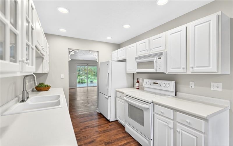 4 Dogwood Drive, Washington, 15301, 3 Bedrooms Bedrooms, 9 Rooms Rooms,1.1 BathroomsBathrooms,Residential,For Sale,Dogwood Drive,1762776