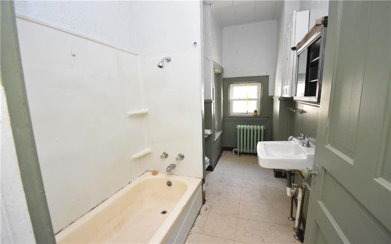 328 5th Avenue, New Kensington, 15068, ,Multi-unit,For Sale,5th Avenue,1762801
