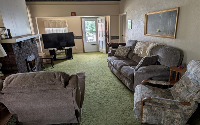 213 MCGILL AVE, Dawson, 15428, 2 Bedrooms Bedrooms, ,1.1 BathroomsBathrooms,Residential,For Sale,MCGILL AVE,1762840