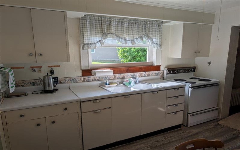 213 MCGILL AVE, Dawson, 15428, 2 Bedrooms Bedrooms, ,1.1 BathroomsBathrooms,Residential,For Sale,MCGILL AVE,1762840