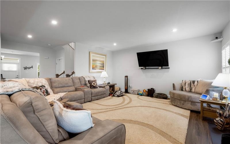 254 Regency Drive, Eighty Four, 15330, 4 Bedrooms Bedrooms, 11 Rooms Rooms,3.1 BathroomsBathrooms,Residential,For Sale,Regency Drive,1762857