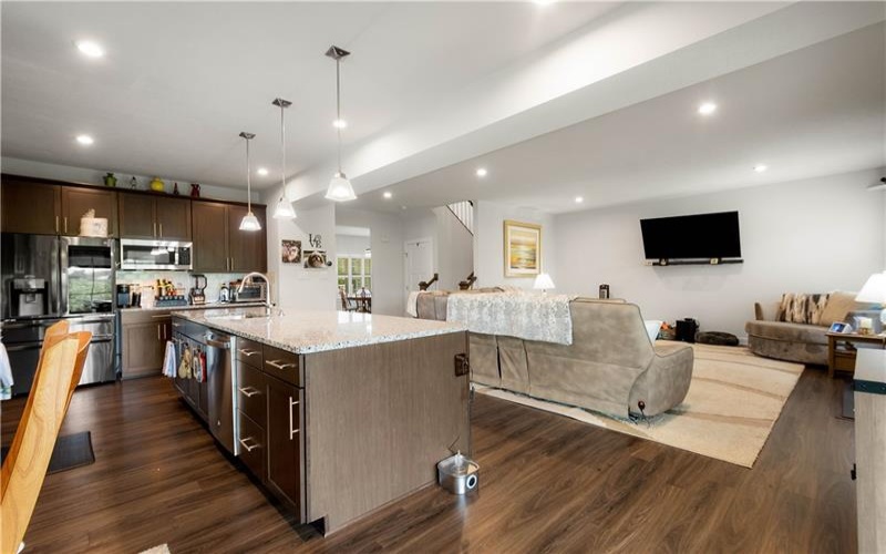 254 Regency Drive, Eighty Four, 15330, 4 Bedrooms Bedrooms, 11 Rooms Rooms,3.1 BathroomsBathrooms,Residential,For Sale,Regency Drive,1762857