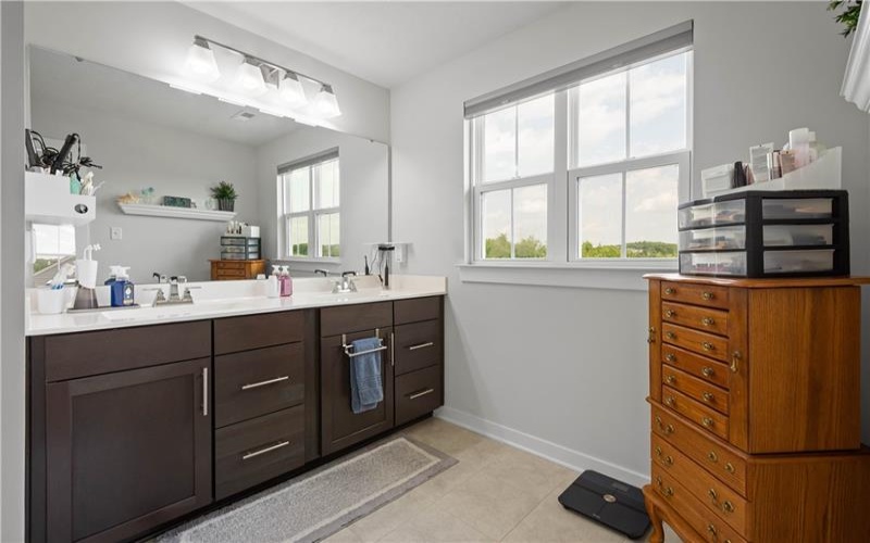 254 Regency Drive, Eighty Four, 15330, 4 Bedrooms Bedrooms, 11 Rooms Rooms,3.1 BathroomsBathrooms,Residential,For Sale,Regency Drive,1762857