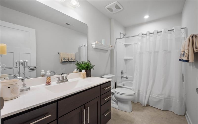 254 Regency Drive, Eighty Four, 15330, 4 Bedrooms Bedrooms, 11 Rooms Rooms,3.1 BathroomsBathrooms,Residential,For Sale,Regency Drive,1762857