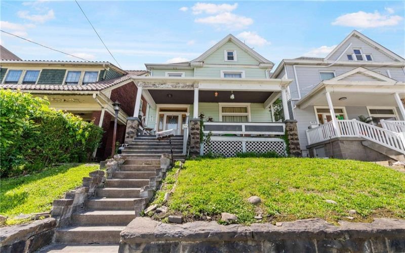 971 Thompson Ave, Donora, 15033, 3 Bedrooms Bedrooms, ,2 BathroomsBathrooms,Residential,For Sale,Thompson Ave,1762899