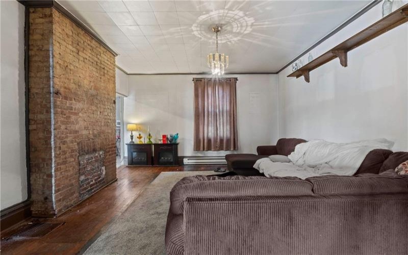 971 Thompson Ave, Donora, 15033, 3 Bedrooms Bedrooms, ,2 BathroomsBathrooms,Residential,For Sale,Thompson Ave,1762899