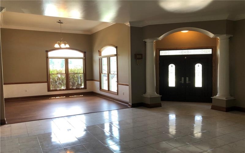 87 FARMVIEW DR, Uniontown, 15401, 4 Bedrooms Bedrooms, 14 Rooms Rooms,3 BathroomsBathrooms,Residential,For Sale,FARMVIEW DR,1762902
