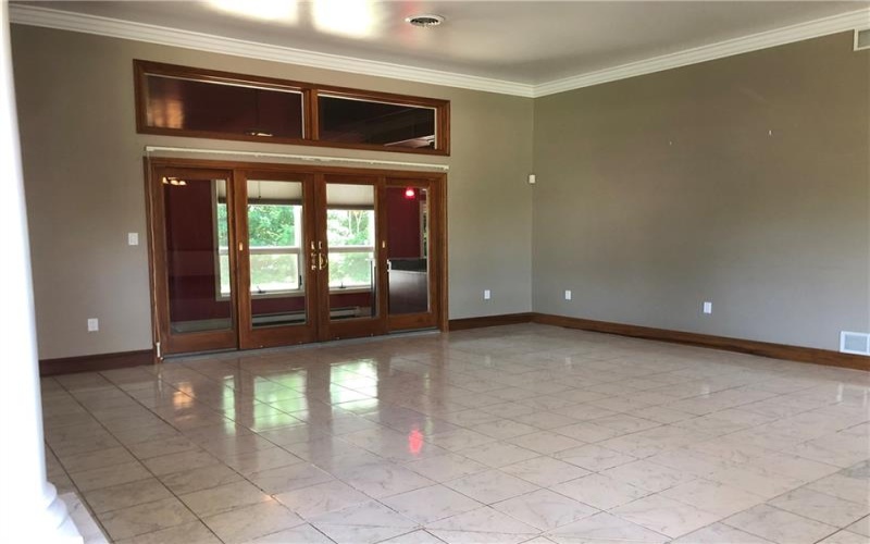 87 FARMVIEW DR, Uniontown, 15401, 4 Bedrooms Bedrooms, 14 Rooms Rooms,3 BathroomsBathrooms,Residential,For Sale,FARMVIEW DR,1762902