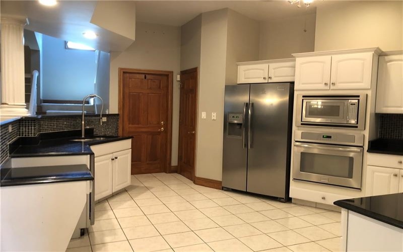 87 FARMVIEW DR, Uniontown, 15401, 4 Bedrooms Bedrooms, 14 Rooms Rooms,3 BathroomsBathrooms,Residential,For Sale,FARMVIEW DR,1762902