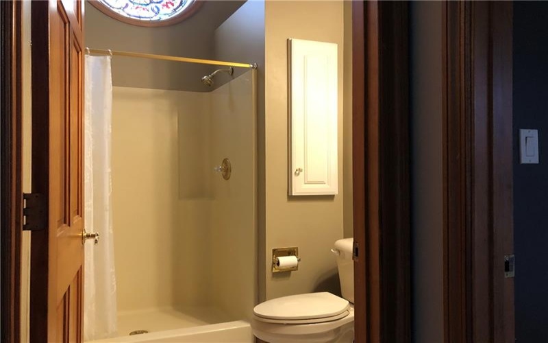 87 FARMVIEW DR, Uniontown, 15401, 4 Bedrooms Bedrooms, 14 Rooms Rooms,3 BathroomsBathrooms,Residential,For Sale,FARMVIEW DR,1762902