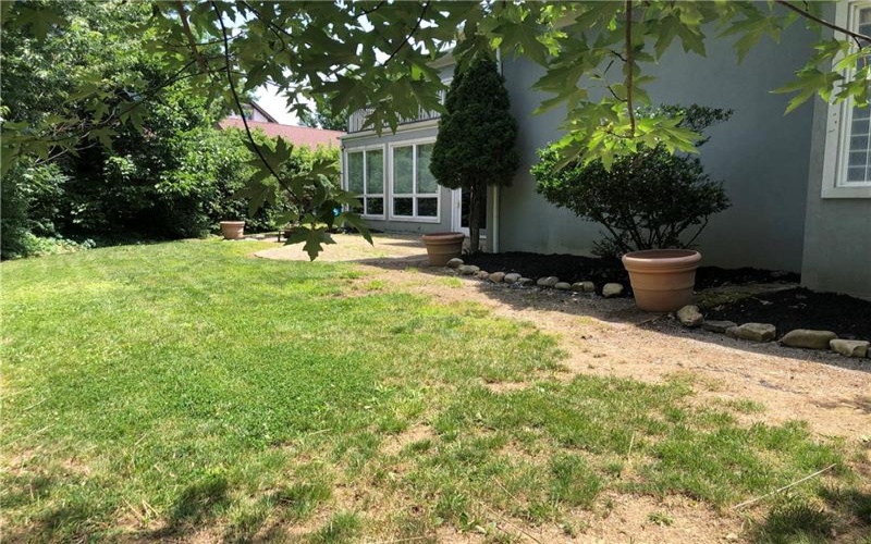 87 FARMVIEW DR, Uniontown, 15401, 4 Bedrooms Bedrooms, 14 Rooms Rooms,3 BathroomsBathrooms,Residential,For Sale,FARMVIEW DR,1762902