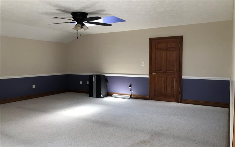 87 FARMVIEW DR, Uniontown, 15401, 4 Bedrooms Bedrooms, 14 Rooms Rooms,3 BathroomsBathrooms,Residential,For Sale,FARMVIEW DR,1762902