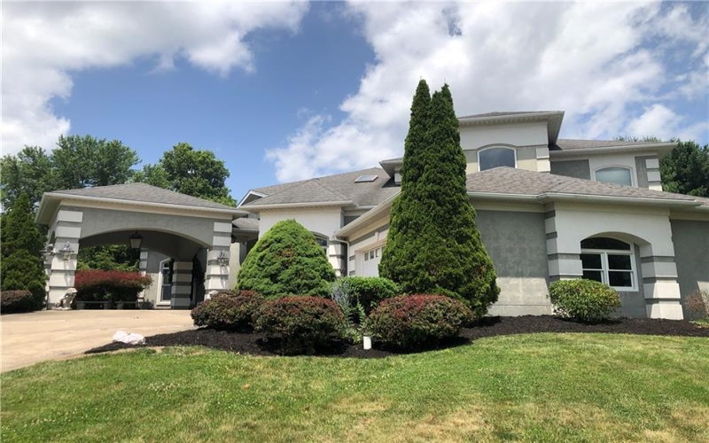 87 FARMVIEW DR, Uniontown, 15401, 4 Bedrooms Bedrooms, 14 Rooms Rooms,3 BathroomsBathrooms,Residential,For Sale,FARMVIEW DR,1762902