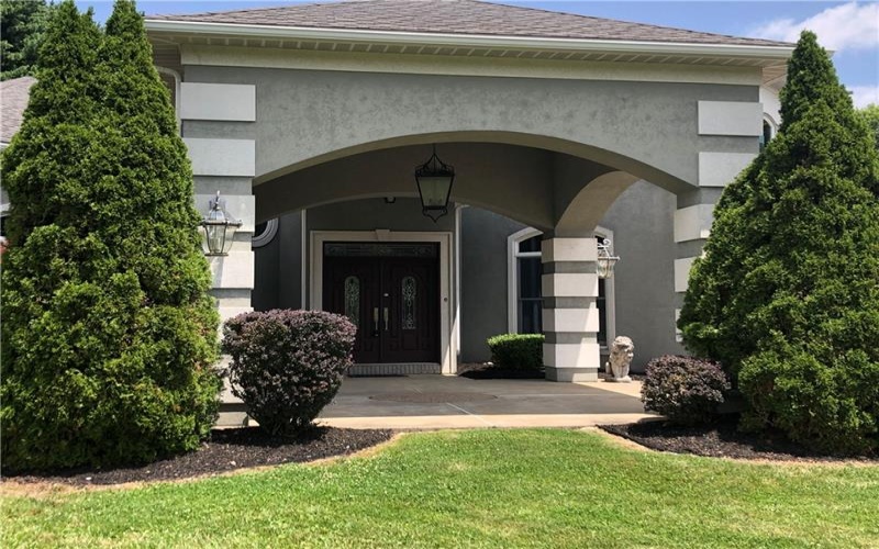 87 FARMVIEW DR, Uniontown, 15401, 4 Bedrooms Bedrooms, 14 Rooms Rooms,3 BathroomsBathrooms,Residential,For Sale,FARMVIEW DR,1762902