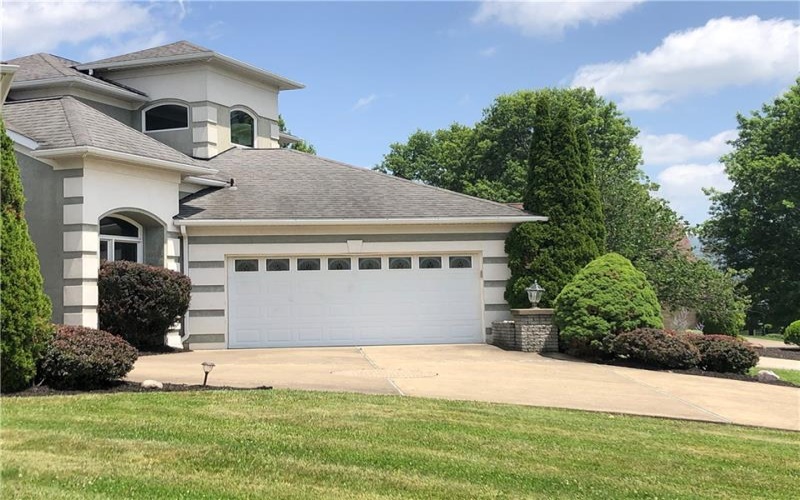 87 FARMVIEW DR, Uniontown, 15401, 4 Bedrooms Bedrooms, 14 Rooms Rooms,3 BathroomsBathrooms,Residential,For Sale,FARMVIEW DR,1762902